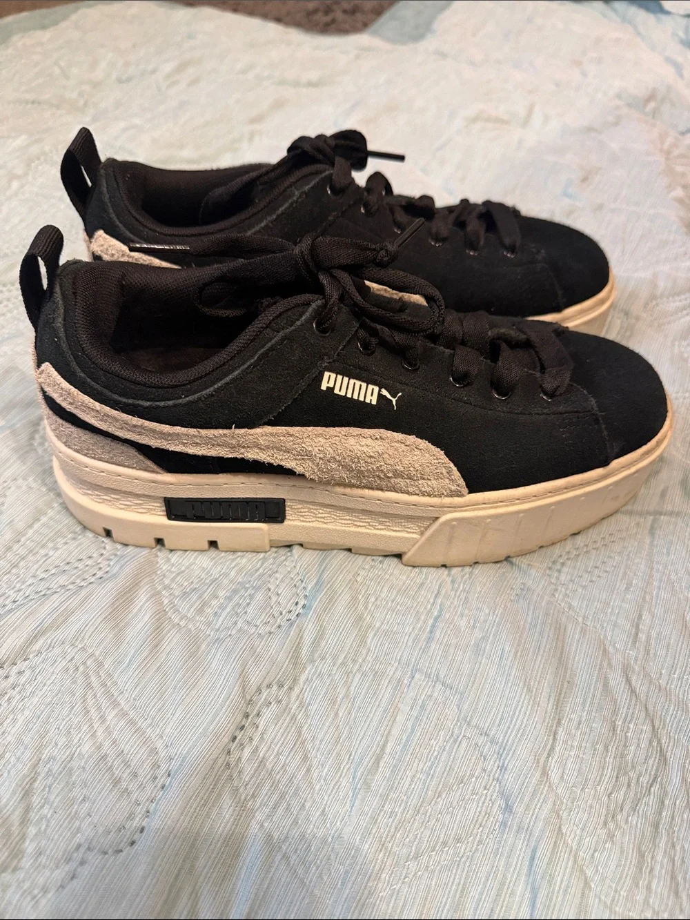 Puma Mayze Teddy Sneakers sz 7